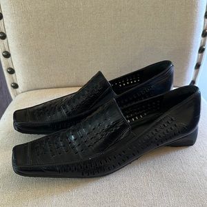 Egle Women’s Contemporary Leather Laser Cut Loafers Flats Black Size 6.5-7 (37)